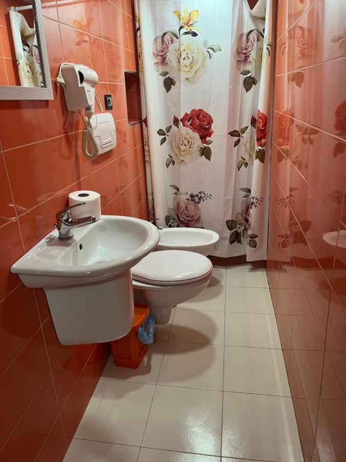 Love Home نابولي المظهر الخارجي الصورة